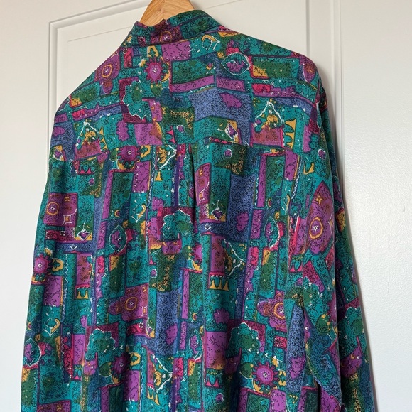 Vintage HER 90s Pattern 100% Silk Button down Shirt, size XL - Picture 6 of 7